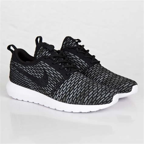 Nike flyknit Roshe run sale